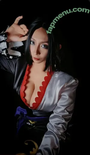 Momocos / momo.onepiececosplay nude photo #0006