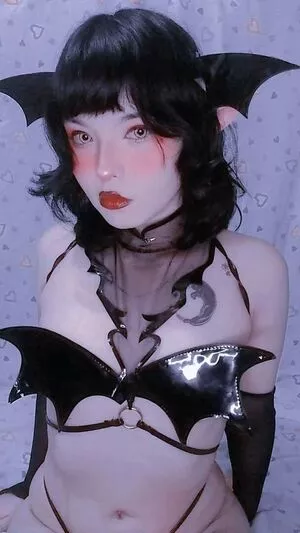 Momoiro Cosplay / momoiroaguiraru / momoirowaifu nude photo #0006