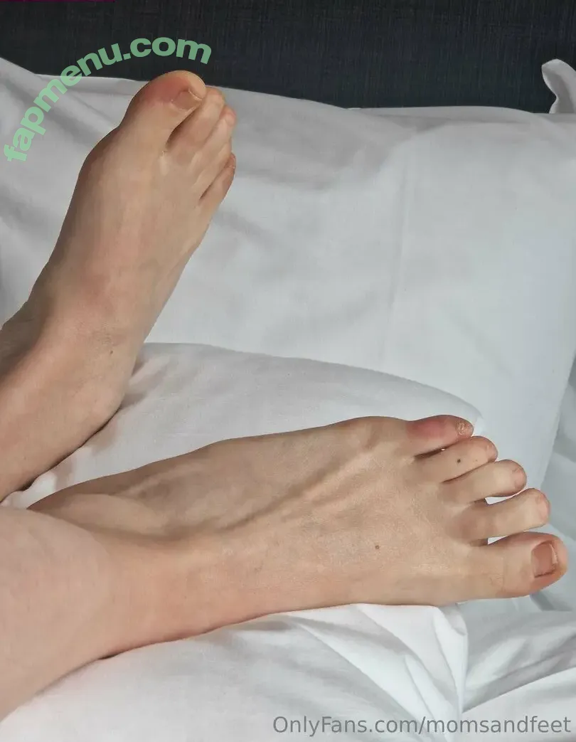 momsandfeet nude photo #0008 (momsandfeet)