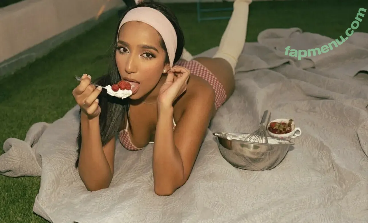 momunniee nude photo #0069 (momunniee)