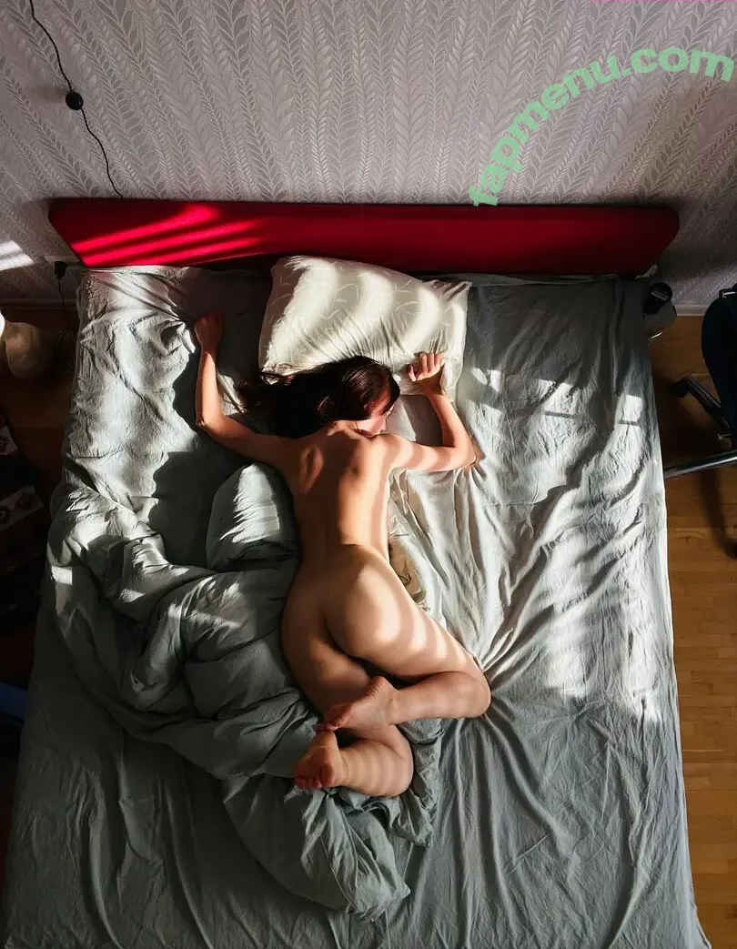 mon_iry nude photo #0005 (mon_iry)