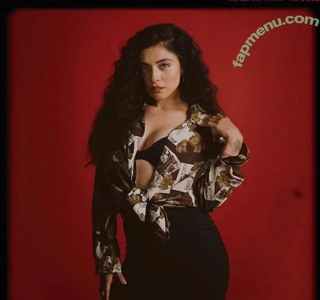 Mon Laferte nude photo #0020 (monlaferte)