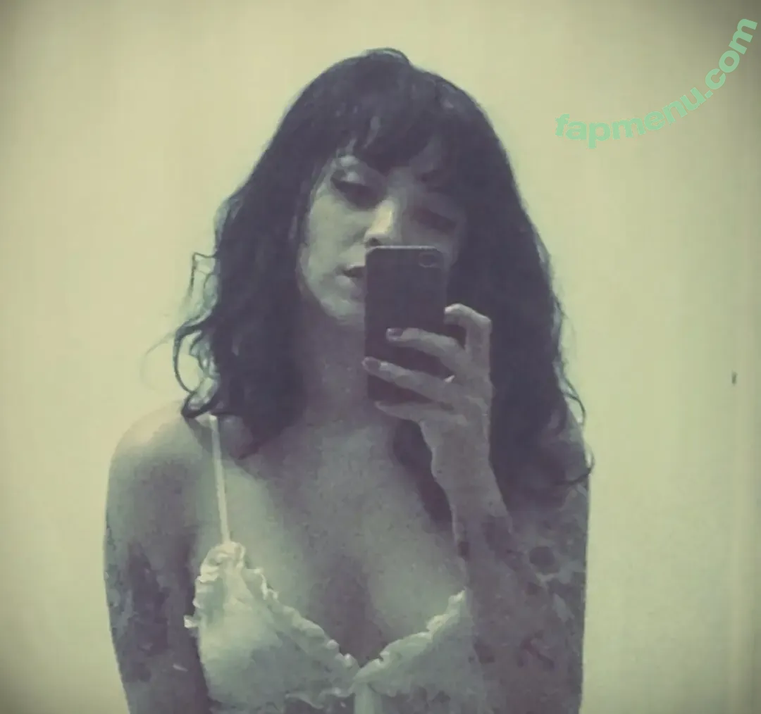 Mon Laferte nude photo #0021 (monlaferte)