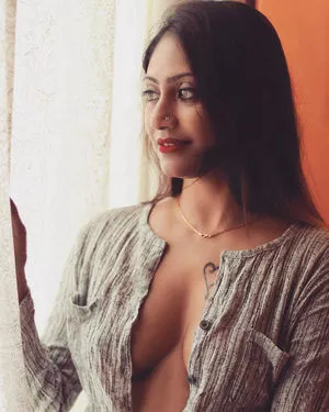 Mona Goswami / ishandastidar nude photo #0001