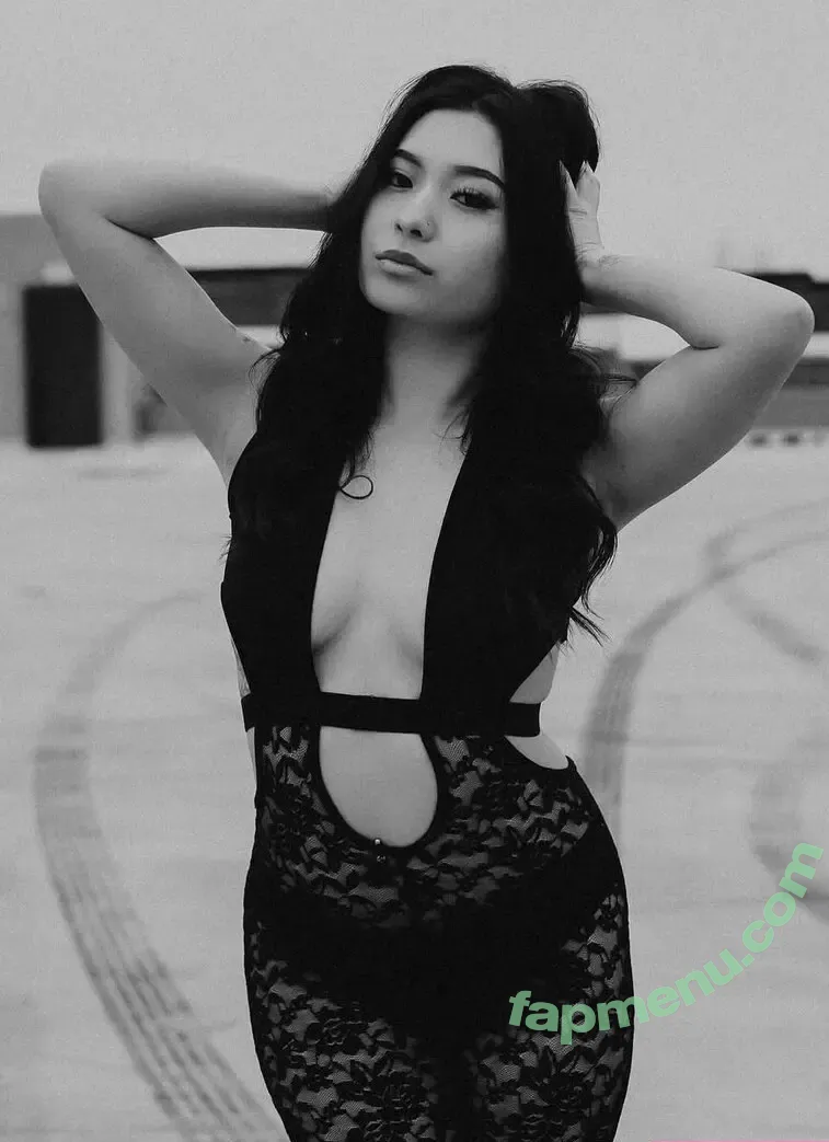 Mona Lenaa nude photo #0036 (mona._.lenaa / u195802051)