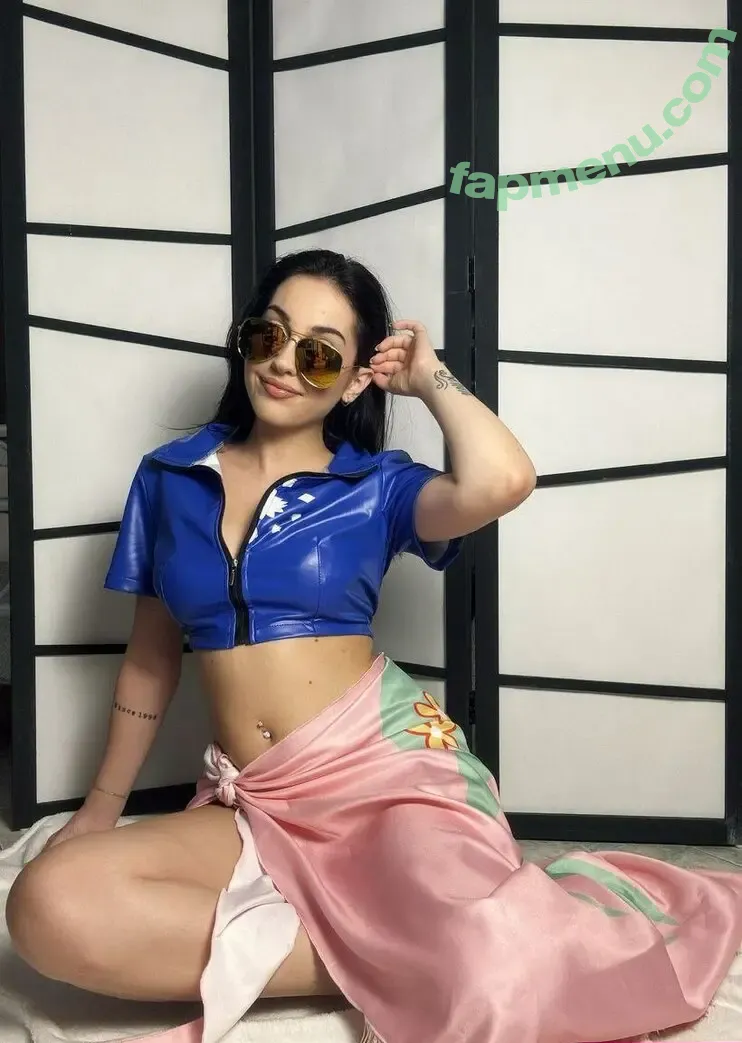 Mona Schon nude photo #0115 (Italian Streamer / monaschon)