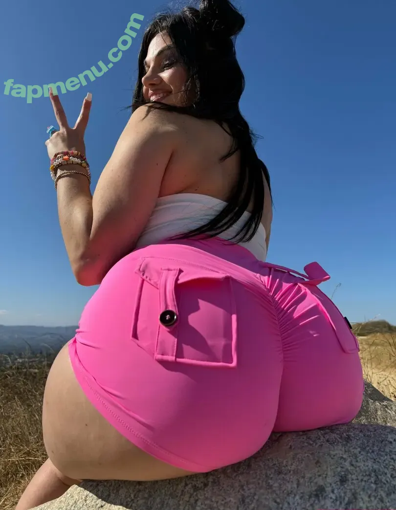 monaazarfree nude photo #0058 (missamerrrickaa)