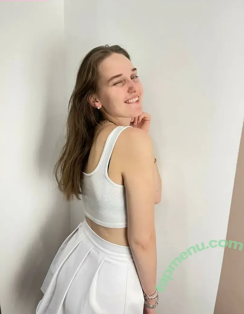 Monadail nude photo #0008 (Monadail)