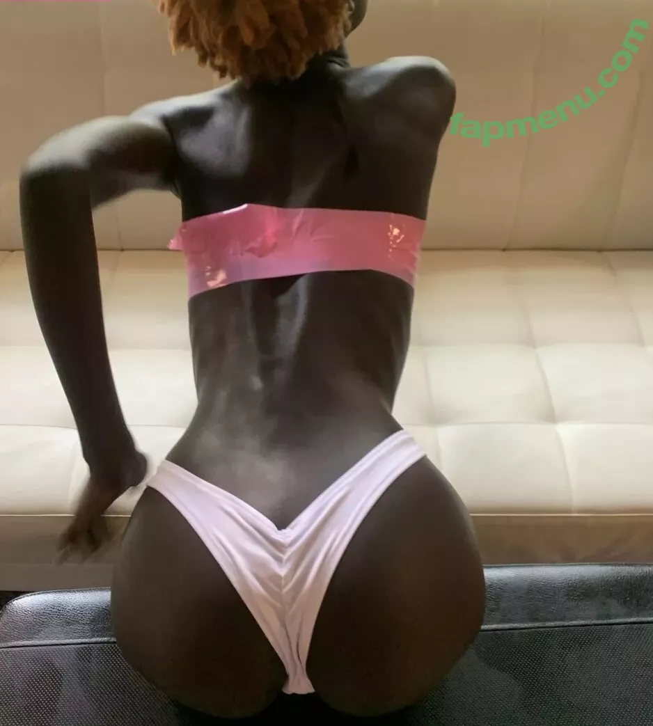 monamonhoe nude photo #0004 (itsmonamonhoe)