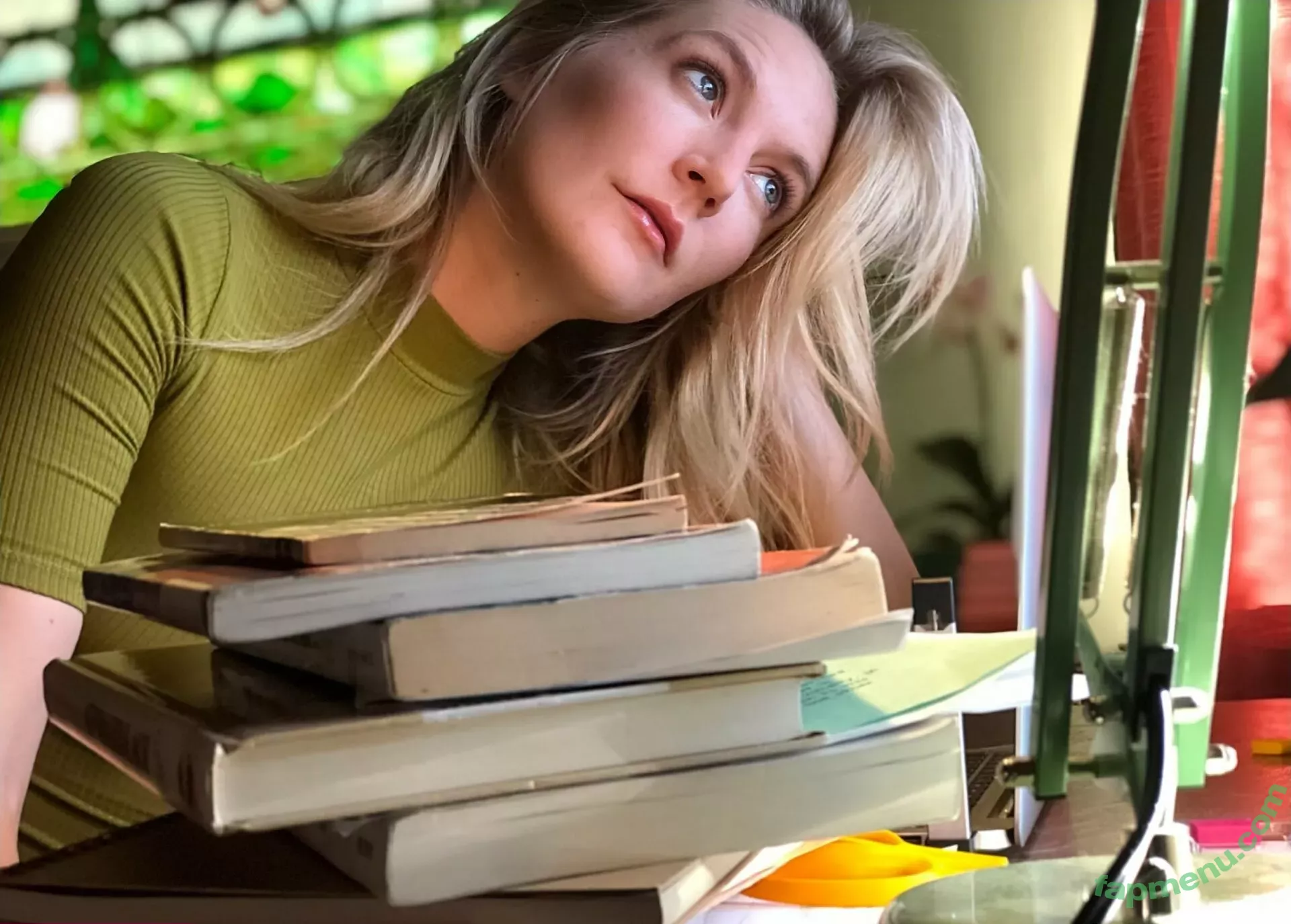 monawalesxxx nude photo #0134 (monawalesxxx)