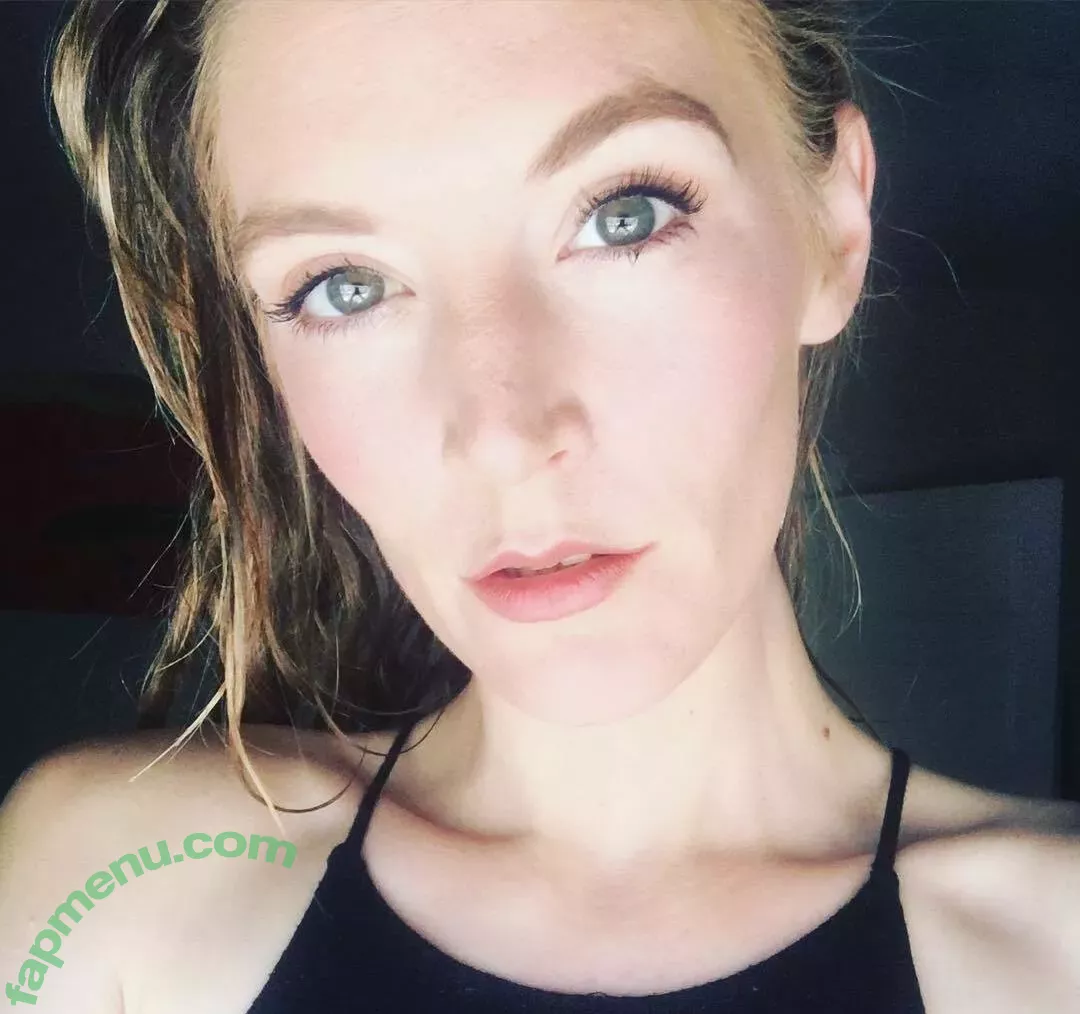 monawalesxxx nude photo #0206 (monawalesxxx)