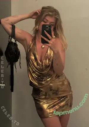 Monawithoutlisa nude photo #0014