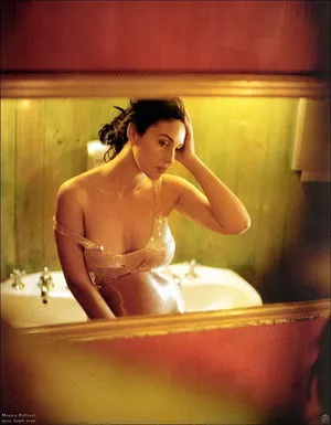 Monica Bellucci / aMonicaBellucci / bellucciginebra / monicabellucciofficiel nude photo #0016