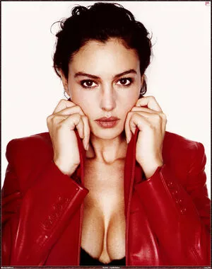 Monica Bellucci / aMonicaBellucci / bellucciginebra / monicabellucciofficiel nude photo #0103