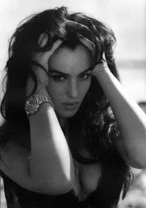 Monica Bellucci / aMonicaBellucci / bellucciginebra / monicabellucciofficiel nude photo #0256