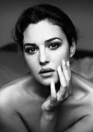 Monica Bellucci / aMonicaBellucci / bellucciginebra / monicabellucciofficiel nude photo #0262