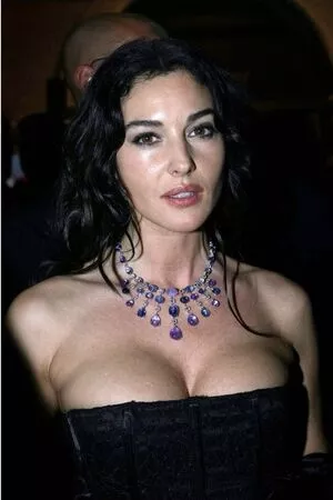 Monica Bellucci / aMonicaBellucci / bellucciginebra / monicabellucciofficiel nude photo #0681