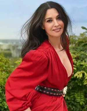 Monica Bellucci / aMonicaBellucci / bellucciginebra / monicabellucciofficiel nude photo #0776