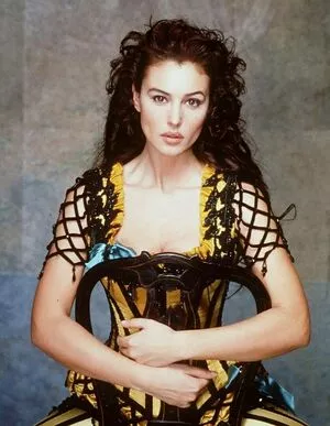 Monica Bellucci / aMonicaBellucci / bellucciginebra / monicabellucciofficiel nude photo #0781