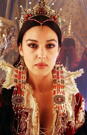 Monica Bellucci / aMonicaBellucci / bellucciginebra / monicabellucciofficiel nude photo #0798