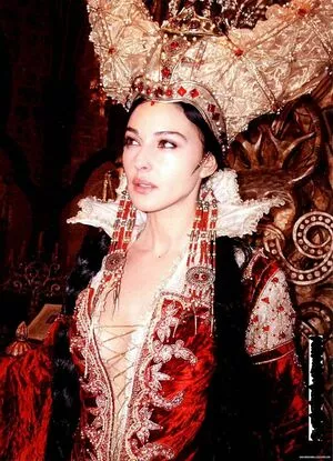 Monica Bellucci / aMonicaBellucci / bellucciginebra / monicabellucciofficiel nude photo #0803