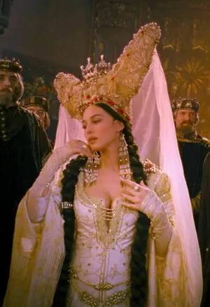 Monica Bellucci / aMonicaBellucci / bellucciginebra / monicabellucciofficiel nude photo #0809