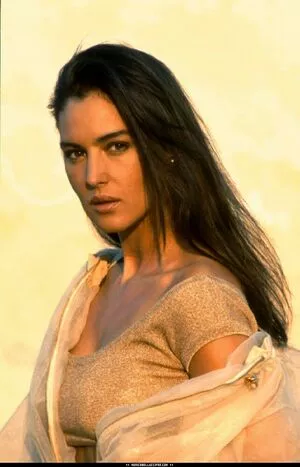 Monica Bellucci / aMonicaBellucci / bellucciginebra / monicabellucciofficiel nude photo #0855