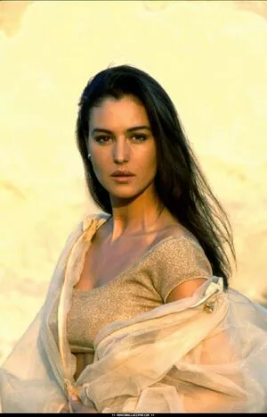 Monica Bellucci / aMonicaBellucci / bellucciginebra / monicabellucciofficiel nude photo #0856