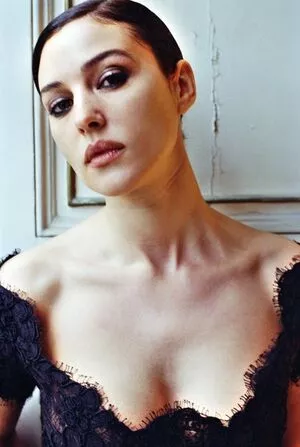 Monica Bellucci / aMonicaBellucci / bellucciginebra / monicabellucciofficiel nude photo #0888