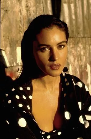 Monica Bellucci / aMonicaBellucci / bellucciginebra / monicabellucciofficiel nude photo #0894