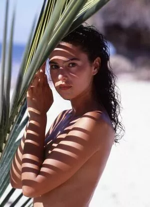 Monica Bellucci / aMonicaBellucci / bellucciginebra / monicabellucciofficiel nude photo #0922