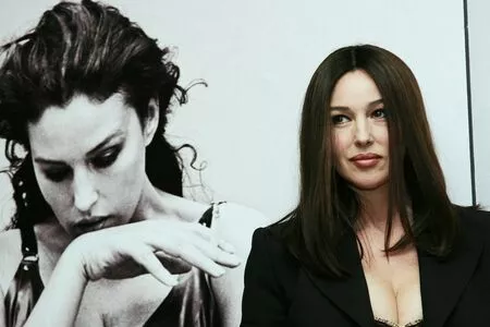 Monica Bellucci / aMonicaBellucci / bellucciginebra / monicabellucciofficiel nude photo #0981