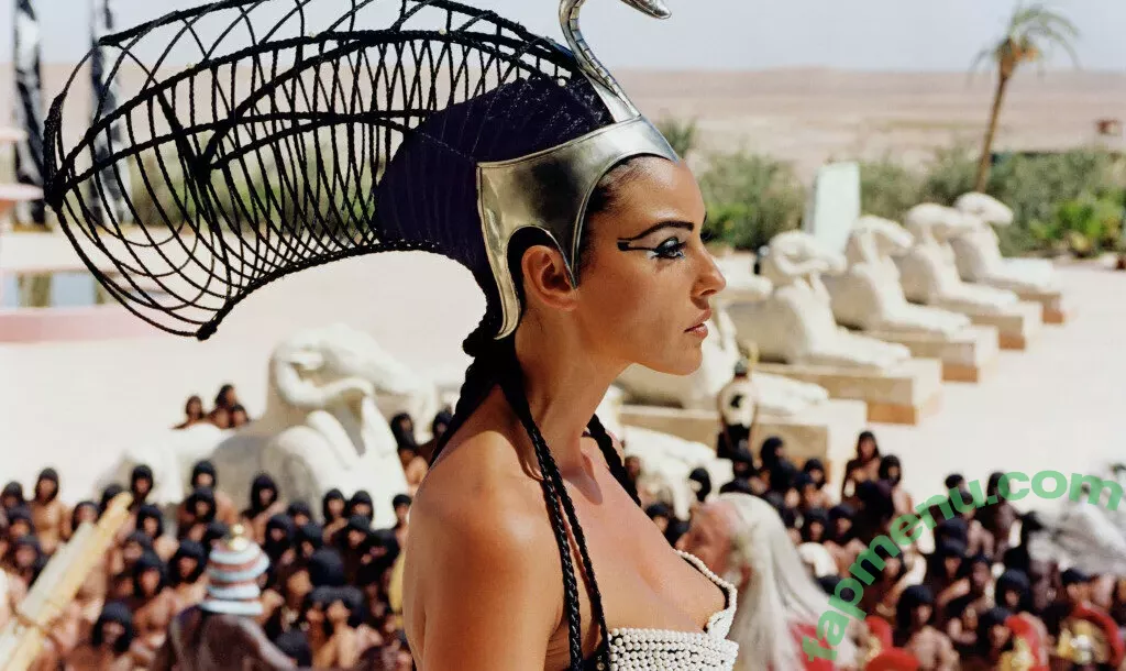 Monica Bellucci nude photo #0649 (aMonicaBellucci / bellucciginebra / monicabellucciofficiel)