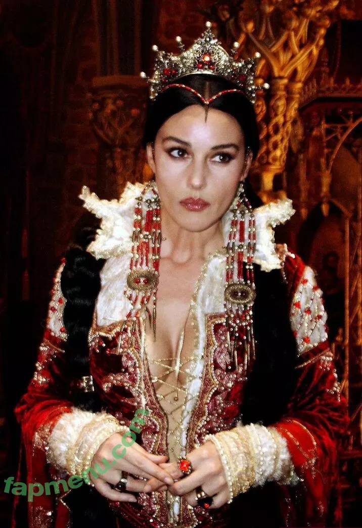 Monica Bellucci nude photo #0799 (aMonicaBellucci / bellucciginebra / monicabellucciofficiel)