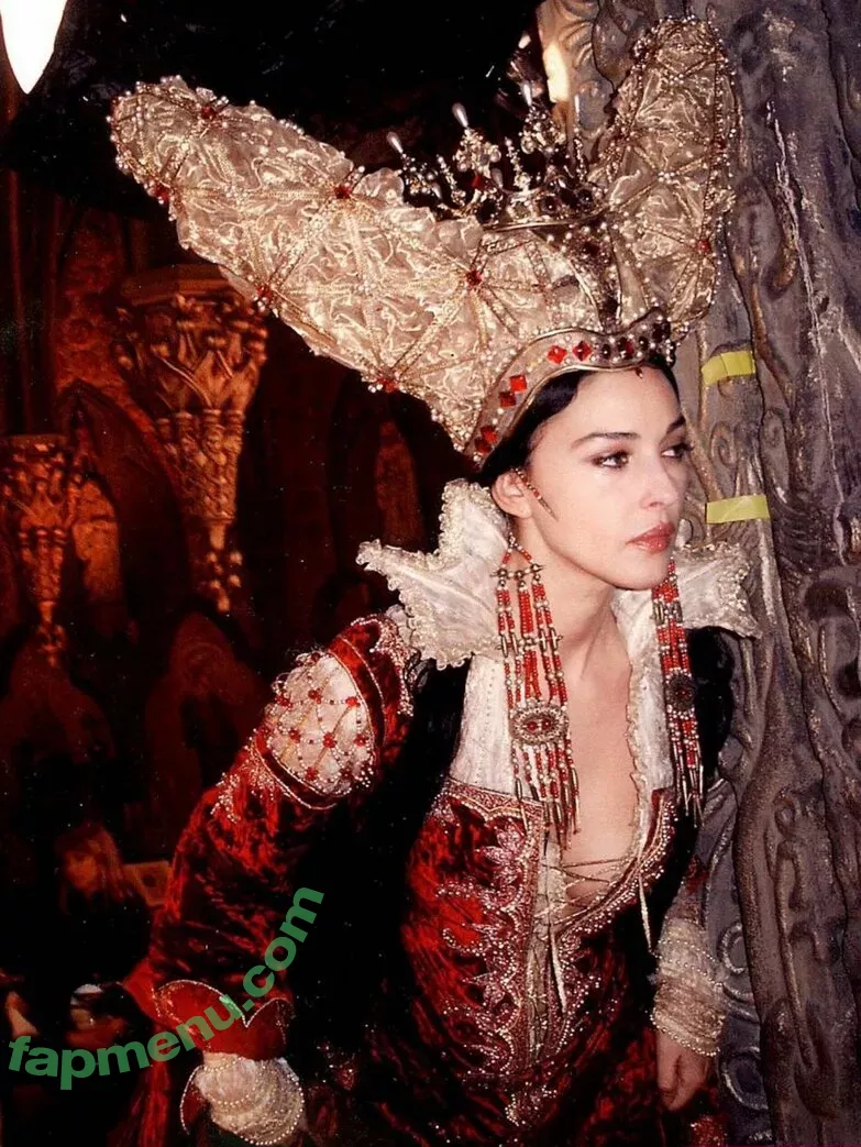 Monica Bellucci nude photo #0802 (aMonicaBellucci / bellucciginebra / monicabellucciofficiel)