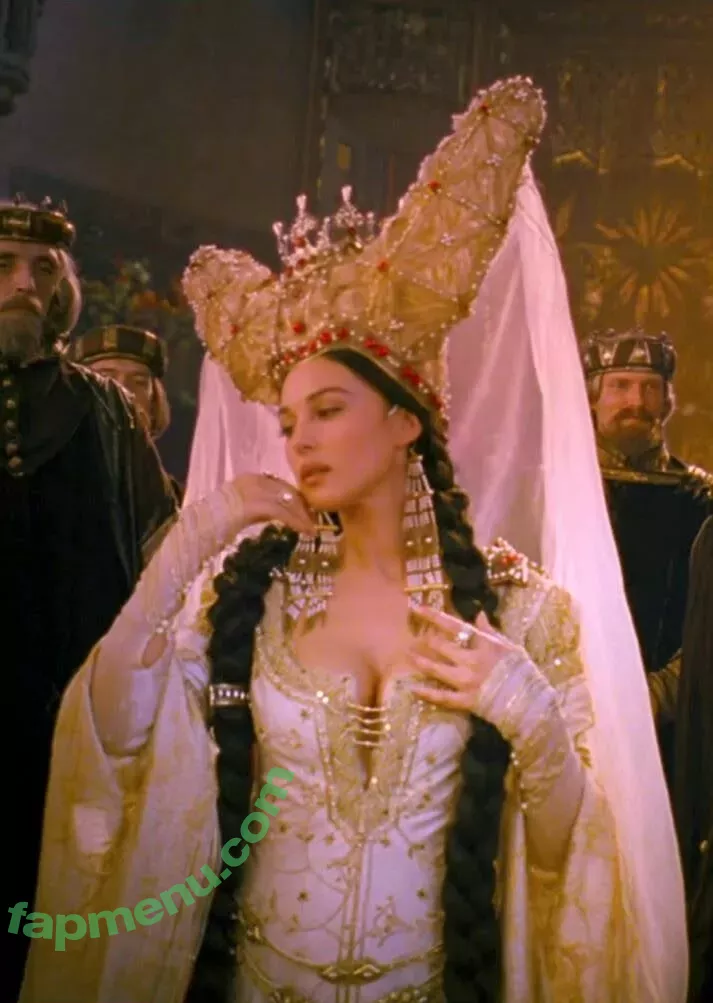 Monica Bellucci nude photo #0809 (aMonicaBellucci / bellucciginebra / monicabellucciofficiel)