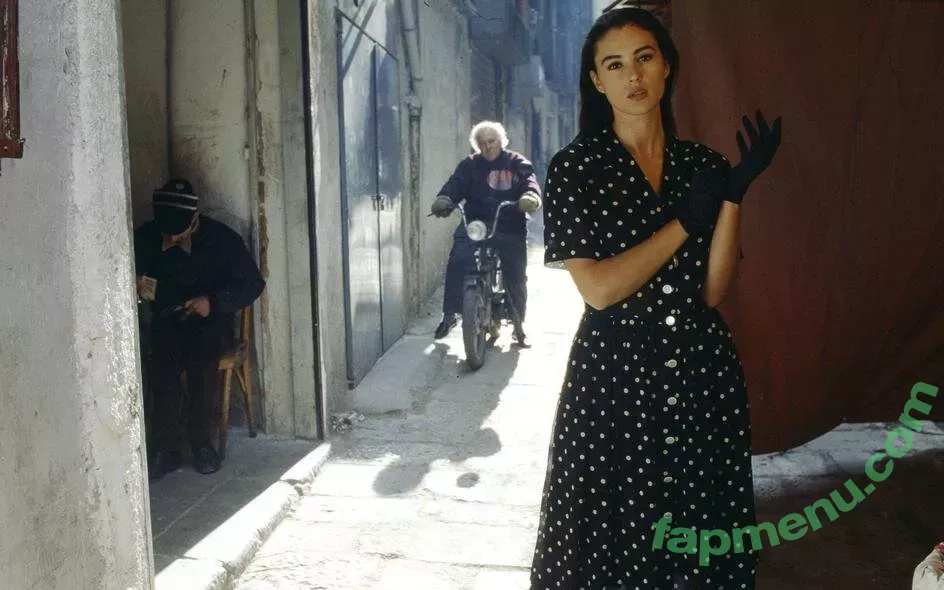 Monica Bellucci nude photo #0898 (aMonicaBellucci / bellucciginebra / monicabellucciofficiel)