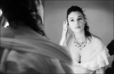 Monica Bellucci / aMonicaBellucci / bellucciginebra / monicabellucciofficiel nude photo #1390