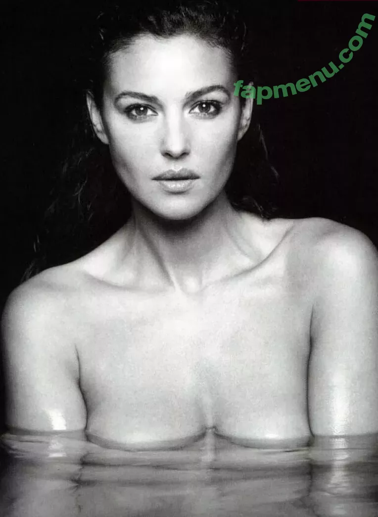 Monica Bellucci nude photo #1233 (aMonicaBellucci / monicabellucciofficiel)