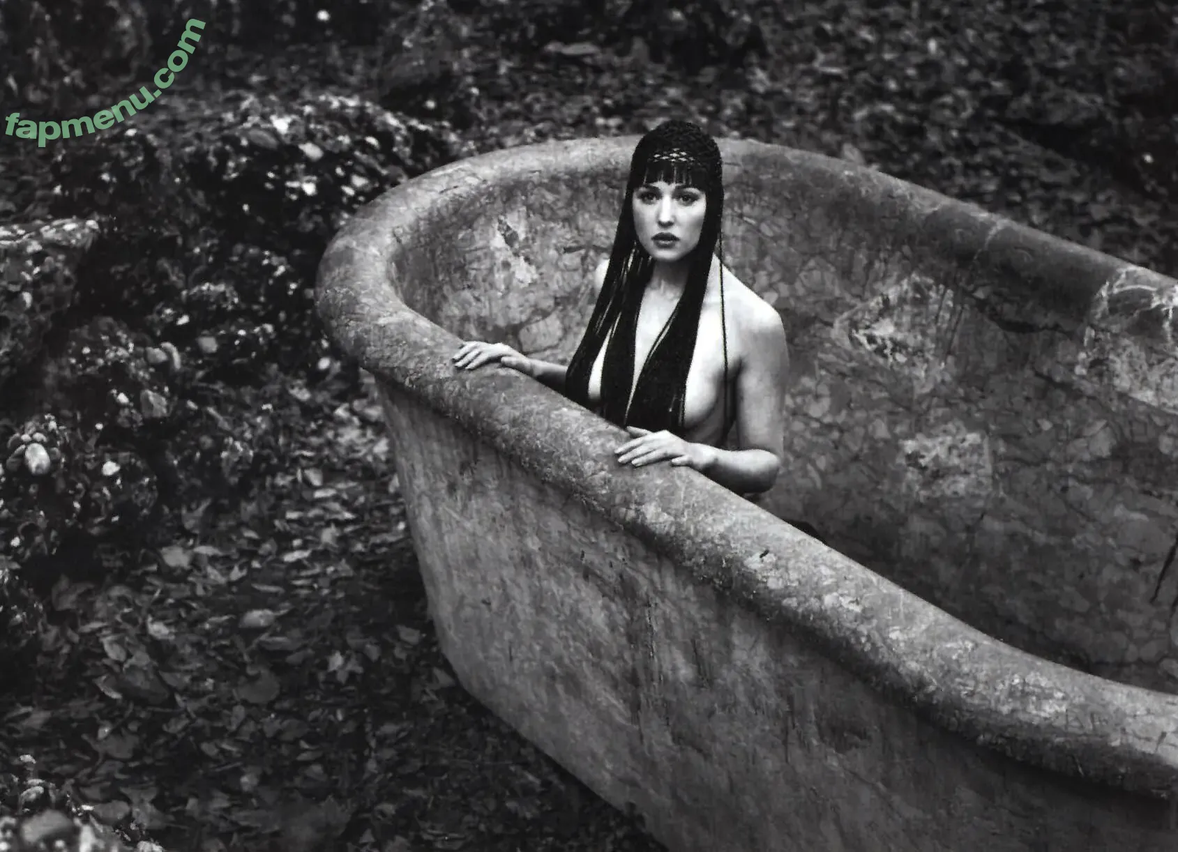 Monica Bellucci nude photo #1641 (aMonicaBellucci / bellucciginebra / monicabellucciofficiel)