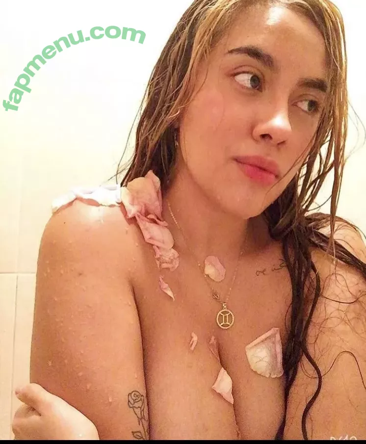 Monica Sacal nude photo #0022 (Monimoon1 / monics_oficial)