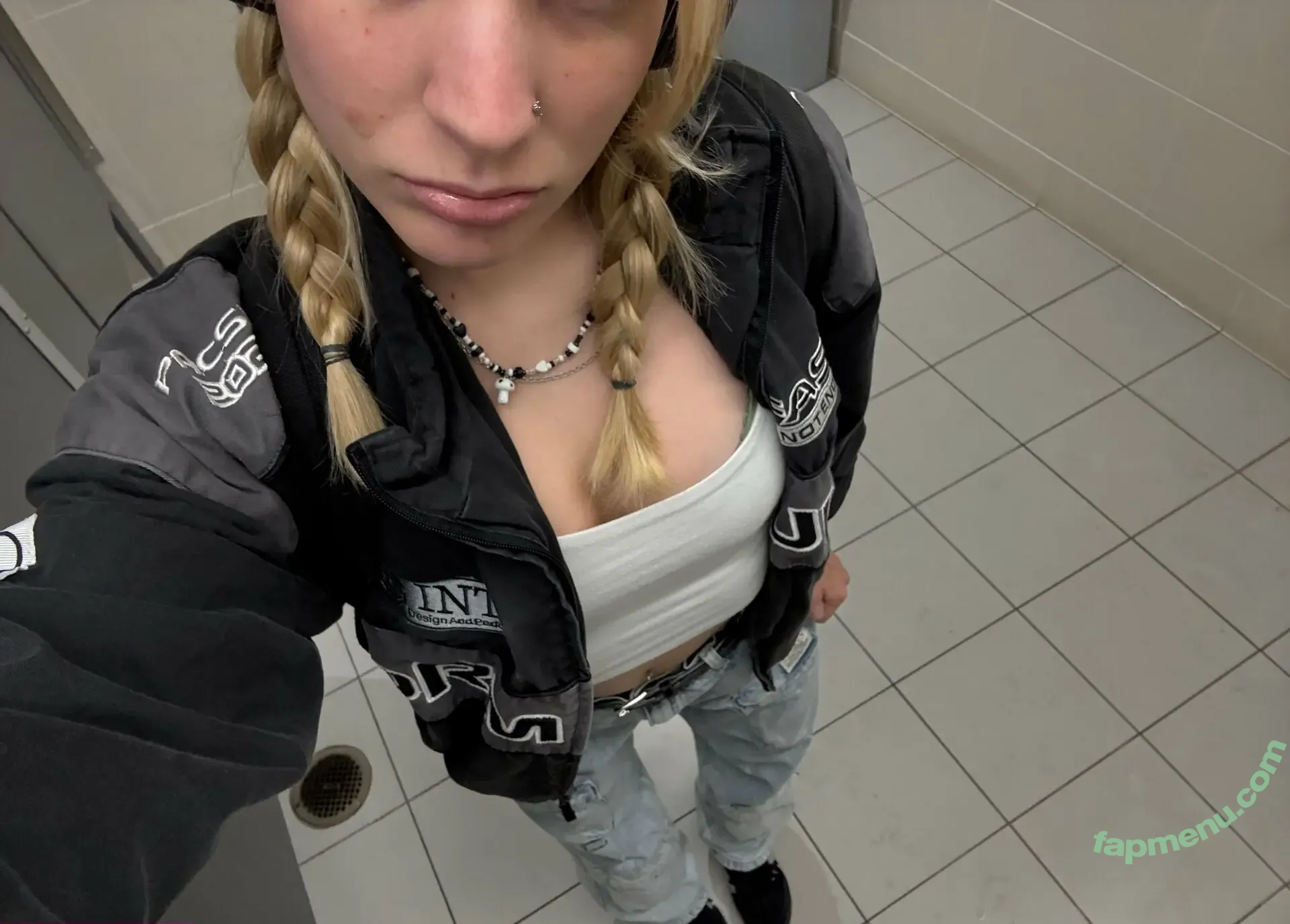 monikaisfinny nude photo #0037 (monikaisfinny)