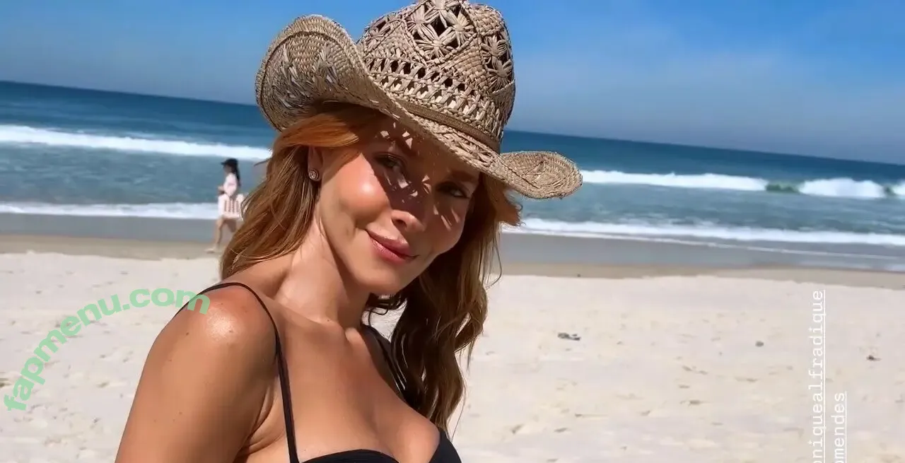 Monique Alfradique nude photo #0304 (moniquealfradique)