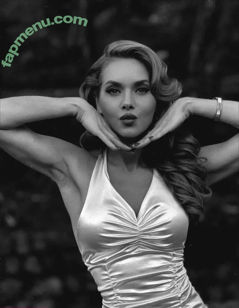 Monique Alfradique nude photo #0322 (moniquealfradique)