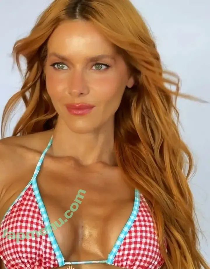 Monique Alfradique nude photo #0376 (moniquealfradique)