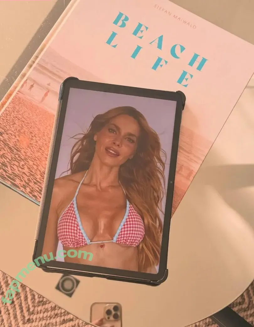 Monique Alfradique nude photo #0390 (moniquealfradique)