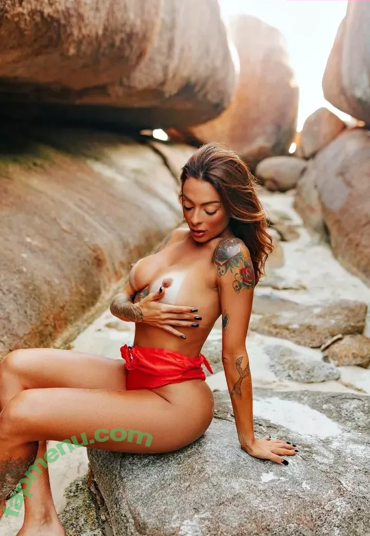 Monique Amin nude photo #0024 (moniqueamin)