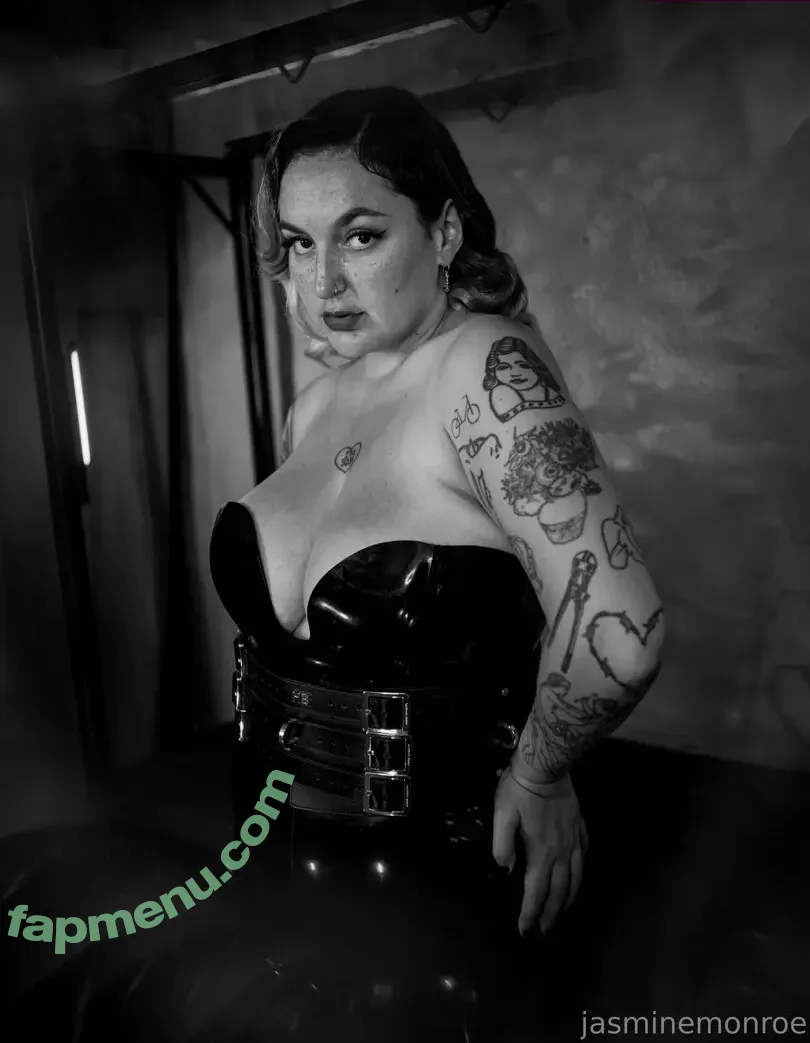 monroeteases nude photo #0010 (monroeteases)