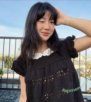 Moongrapess nude photo #0026