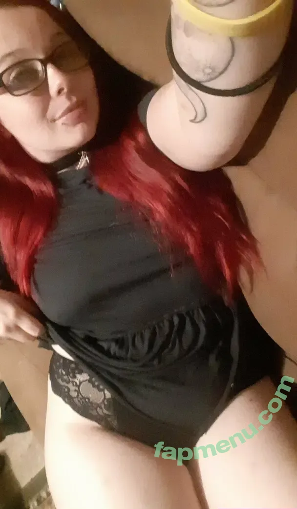 moonkittenuwu nude photo #0002 (moonkitten.co)